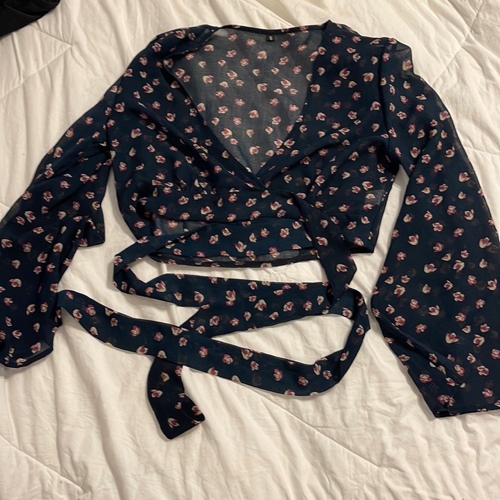 SHEIN top, navy blue with purple flowers, fluffy sleeves, laves to wrap around